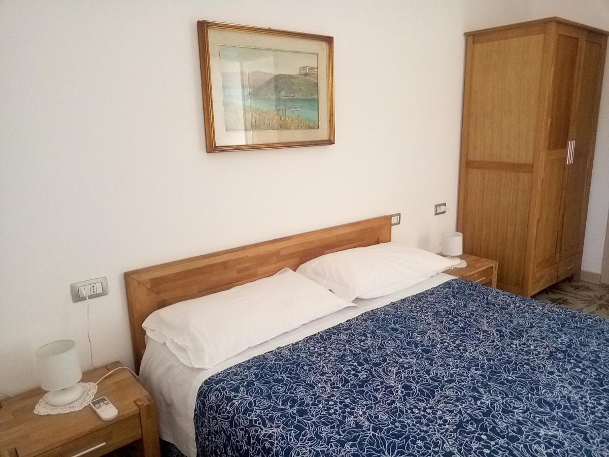 スティンティーノ I Tre Scalini Bed & Breakfast エクステリア 写真